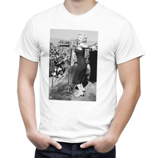 Marilyn Monroe - Crowd Stopper Photo T-Shirt